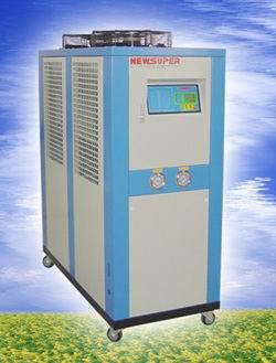 風(fēng)冷式凍水機XZ-25AC(冷凍水機、干洗機制冷設(shè)備)--東莞市新卓機械設(shè)備
